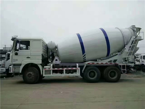 陜汽后雙橋混凝土攪拌運(yùn)輸車